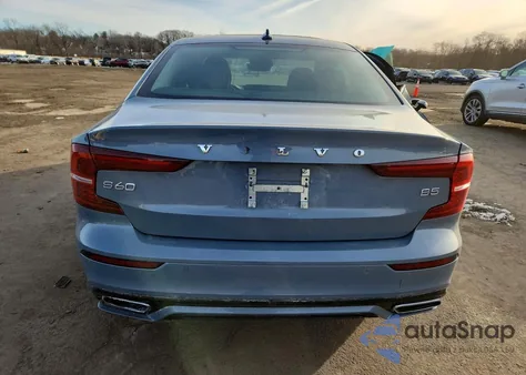 2022 Volvo S60 B5 Momentum from USA, damaged, VIN 7JRL12FZ6NG155941